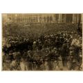 Comizio durante la manifestazione di operai metallurgici a Milano, 1919